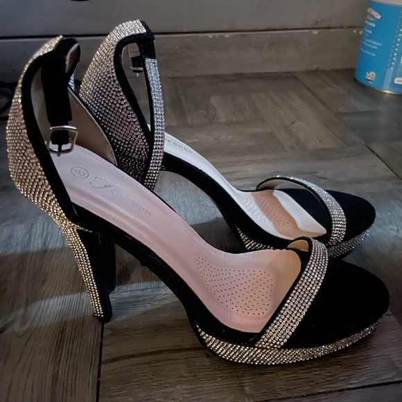 Black & Bling Forever Heel size 8! - Picture 1 of 4